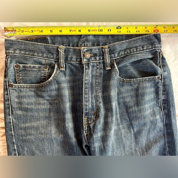 Levi’s 505 Jeans Size 32X30 - Picture 3 of 7